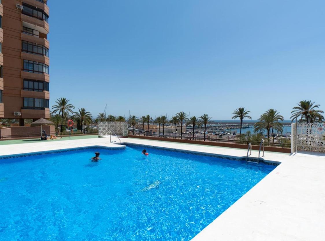 Beach, Familiy Fuengirola Marenostrum 1 Hab Luaran gambar